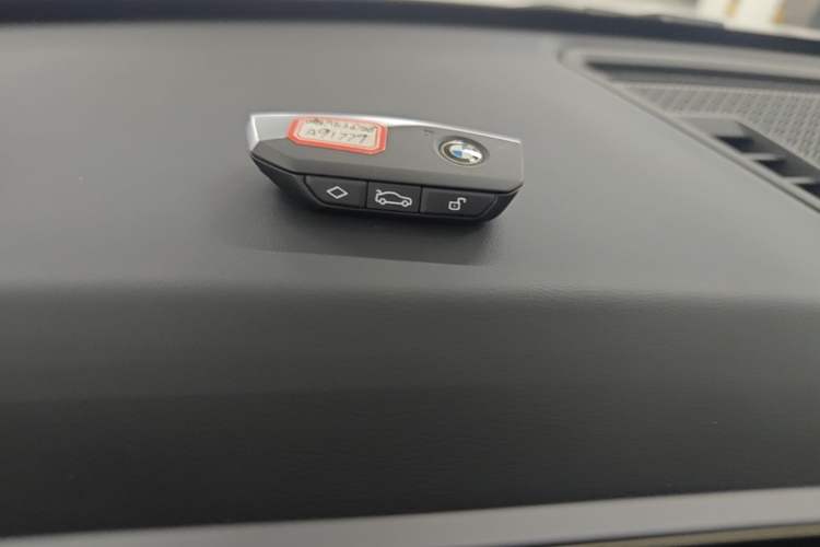 Used BMW iX1 2023 eDrive25L X Design Package Vehicle Key