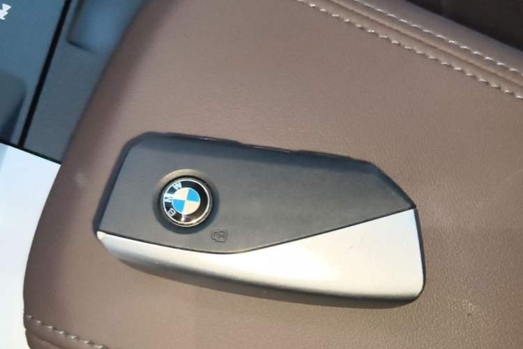 Used BMW iX1 2023 eDrive25L X Design Package Vehicle Key