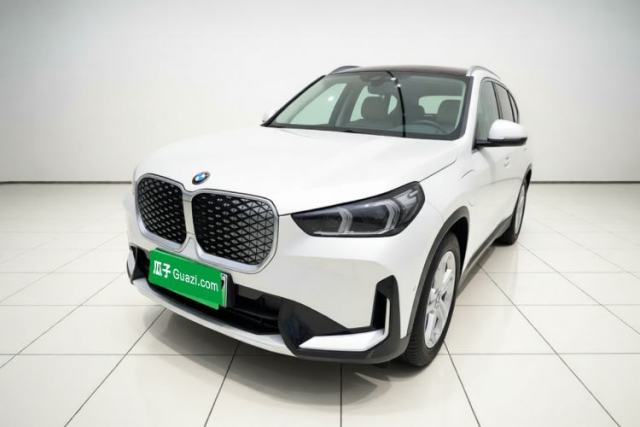 Ojetý BMW iX1 2023 eDrive25L X Design Package