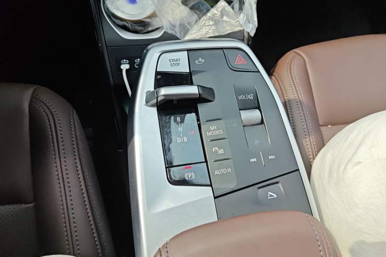 Used BMW iX1 2025 eDrive25L M Sport Package Gear Lever