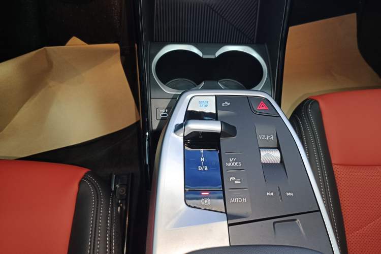 Used BMW iX1 2025 eDrive25L M Sport Package Gear Lever