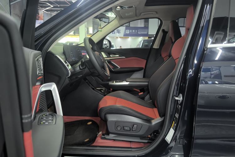 Used BMW iX1 2025 xDrive30L M Sport Midnight Edition Package Interior 1