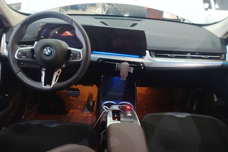 Used BMW iX1 2025 eDrive25L M Sport Package Center Console