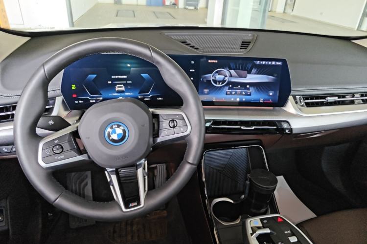 Used BMW iX1 2025 eDrive25L M Sport Package Center Console
