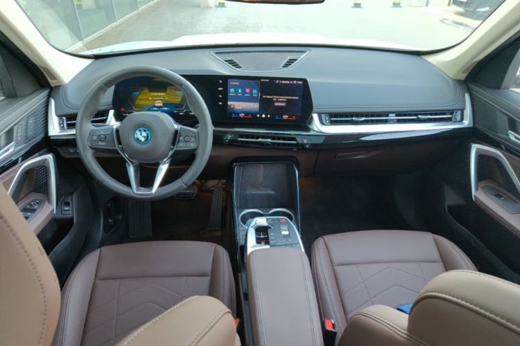 Used BMW iX1 2025 eDrive25L X Design Package Center Console