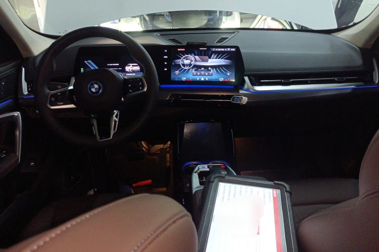 Used BMW iX1 2025 eDrive25L M Sport Package Center Console