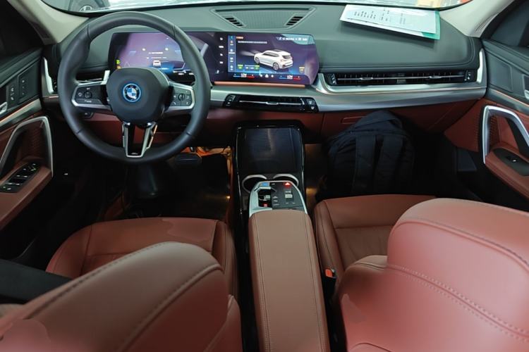 Used BMW iX1 2025 eDrive25L M Sport Package Center Console