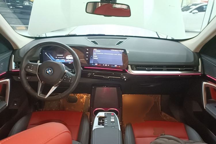 Used BMW iX1 2025 eDrive25L X Design Package Center Console