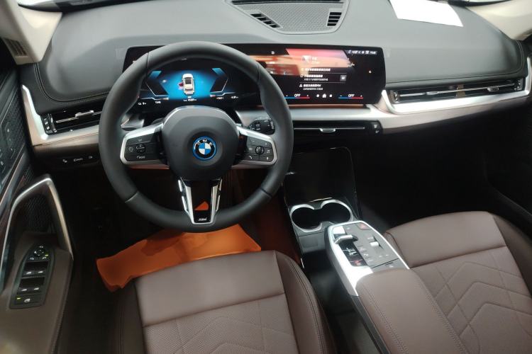 Used BMW iX1 2025 eDrive25L M Sport Package Center Console