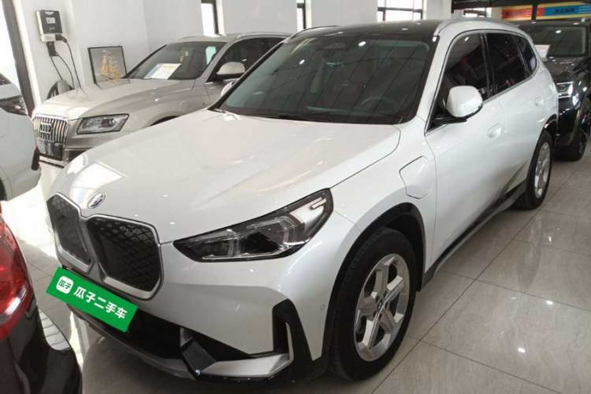 Used BMW iX1 2025 eDrive25L X Design Package Front Left 45 Deg