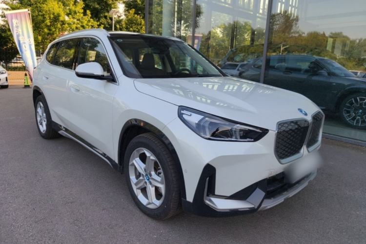 Used BMW iX1 2025 eDrive25L X Design Package Front Right 45 Deg