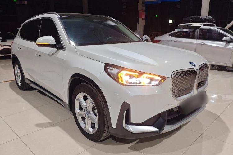 Used BMW iX1 2025 eDrive25L X Design Package Front Right 45 Deg