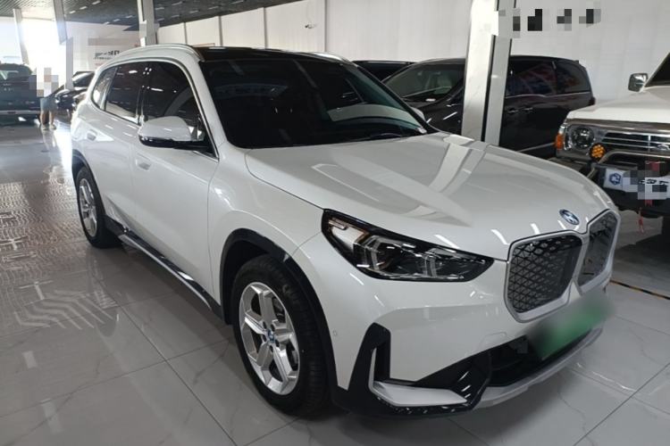 Used BMW iX1 2025 eDrive25L X Design Package Front Right 45 Deg