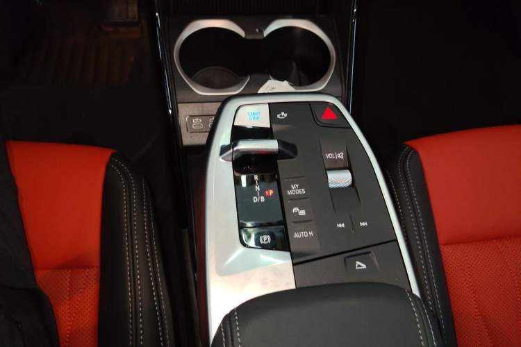 Used BMW iX1 2025 eDrive25L X Design Package Gear Lever