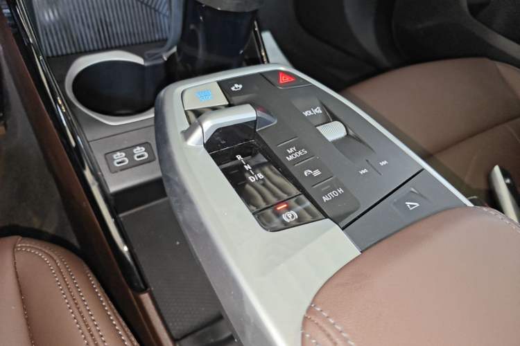 Used BMW iX1 2025 eDrive25L M Sport Package Gear Lever