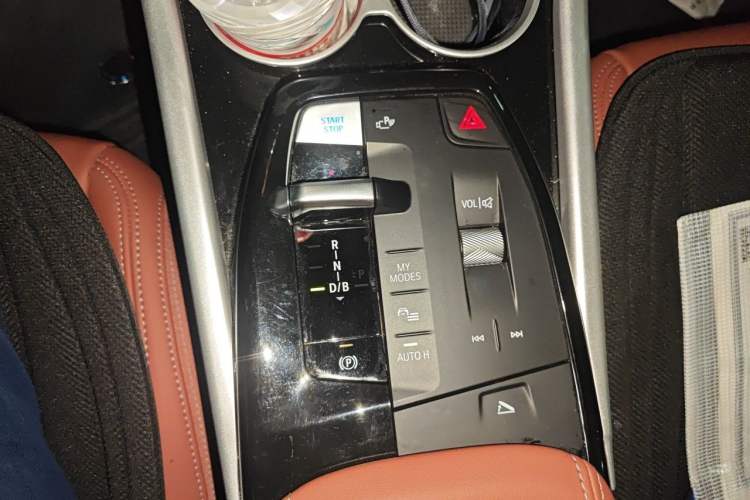 Used BMW iX1 2025 eDrive25L M Sport Package Gear Lever