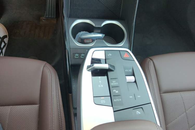 Used BMW iX1 2025 eDrive25L X Design Package Gear Lever