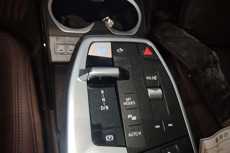 Used BMW iX1 2025 eDrive25L X Design Package Gear Lever