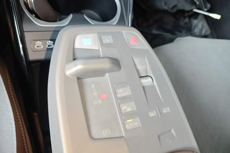 Used BMW iX1 2025 eDrive25L M Sport Package Gear Lever