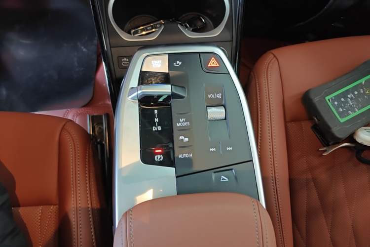 Used BMW iX1 2025 eDrive25L M Sport Package Gear Lever