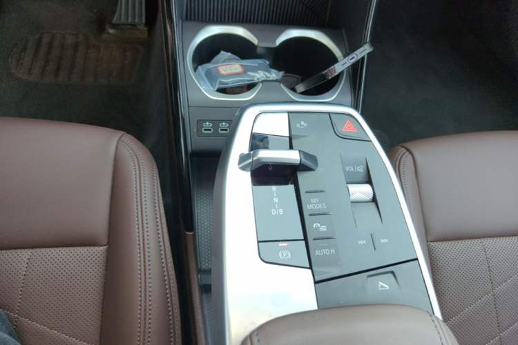 Used BMW iX1 2025 eDrive25L M Sport Package Gear Lever