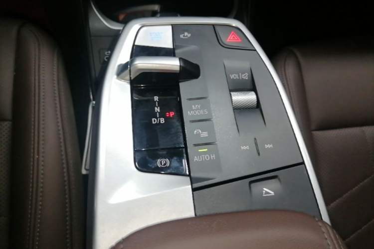 Used BMW iX1 2025 eDrive25L M Sport Package Gear Lever