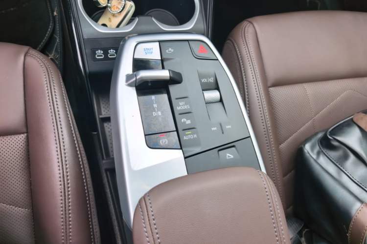 Used BMW iX1 2025 eDrive25L X Design Package Gear Lever