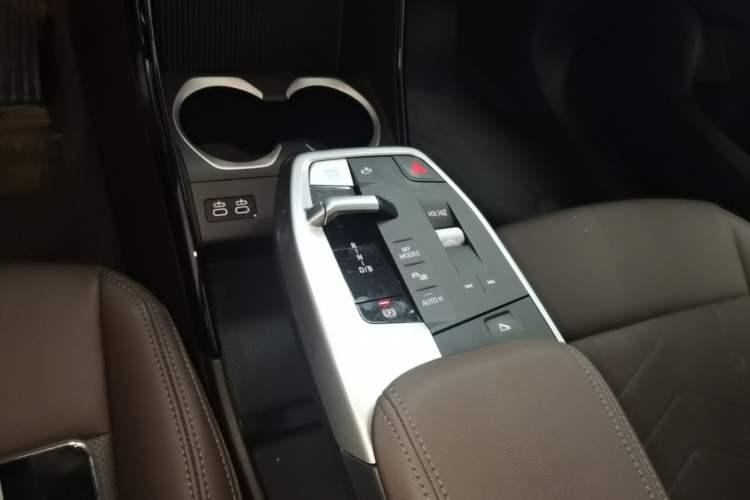 Used BMW iX1 2025 eDrive25L M Sport Package Gear Lever
