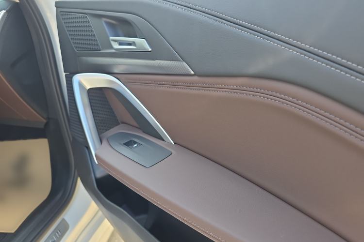Used BMW iX1 2025 eDrive25L M Sport Package Interior 2