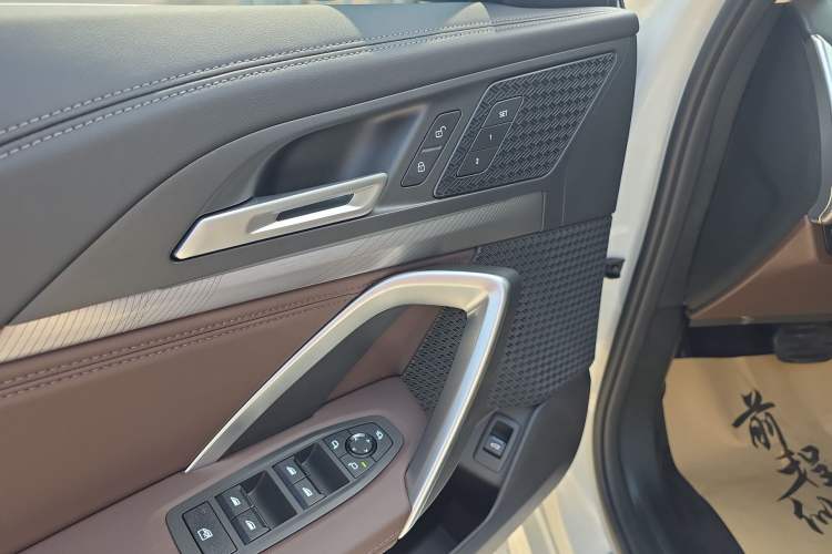 Used BMW iX1 2025 eDrive25L M Sport Package Interior 3