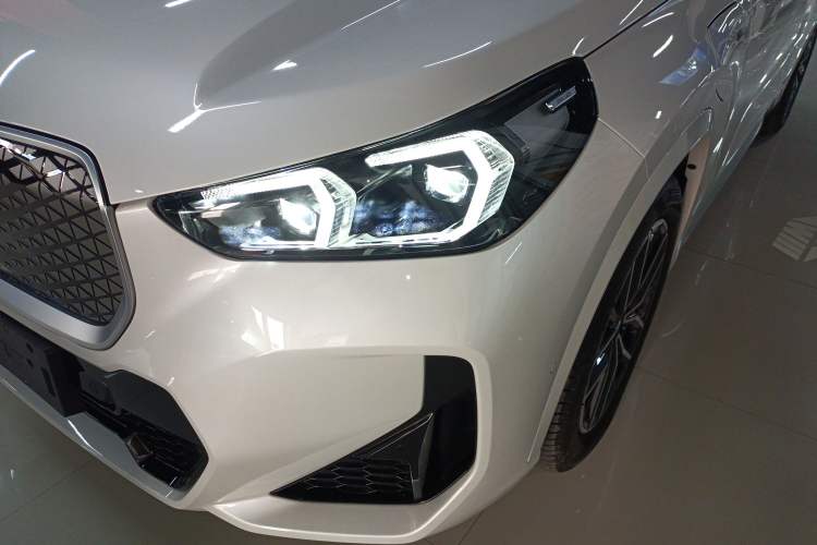 Used BMW iX1 2025 eDrive25L M Sport Package Left Front Headlight