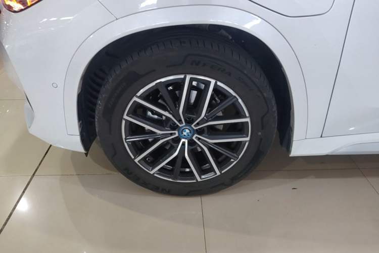 Used BMW iX1 2025 eDrive25L M Sport Package Left Front Wheel Hub