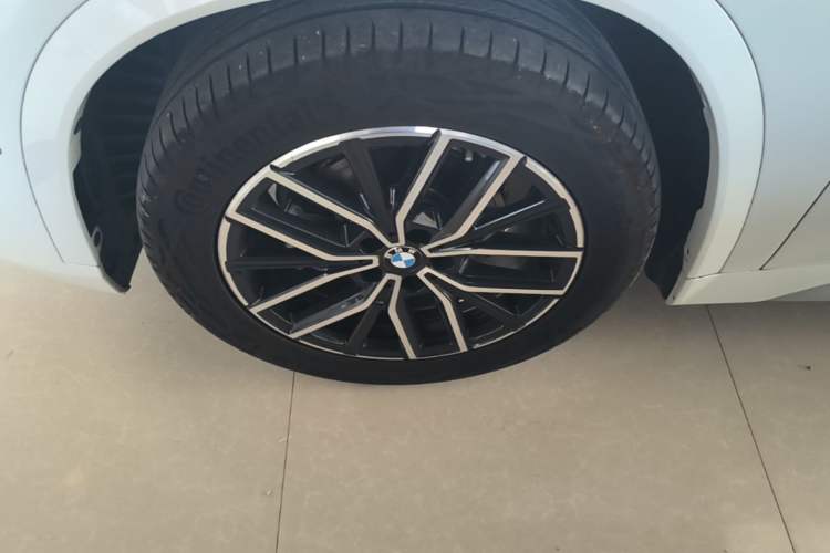 Used BMW iX1 2025 eDrive25L M Sport Package Left Front Wheel Hub