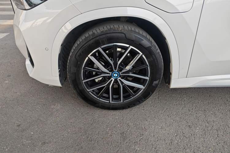 Used BMW iX1 2025 eDrive25L M Sport Package Left Front Wheel Hub