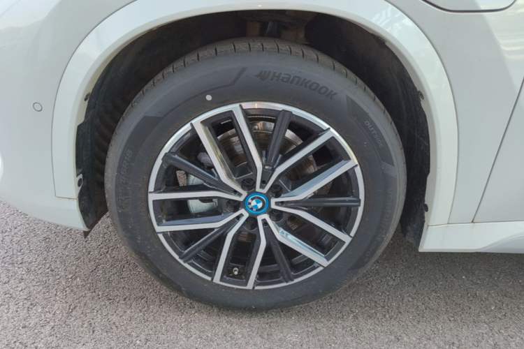 Used BMW iX1 2025 eDrive25L M Sport Package Left Front Wheel Hub