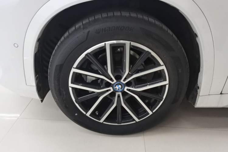 Used BMW iX1 2025 eDrive25L M Sport Package Left Front Wheel Hub