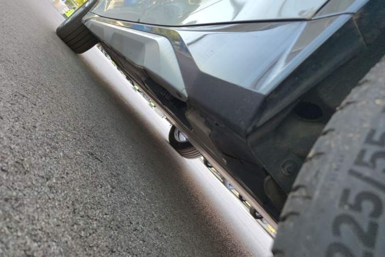Used BMW iX1 2025 eDrive25L X Design Package Left Side Sill