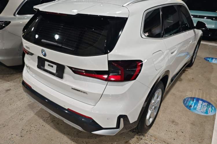 Used BMW iX1 2025 eDrive25L X Design Package Rear Right 45 Deg