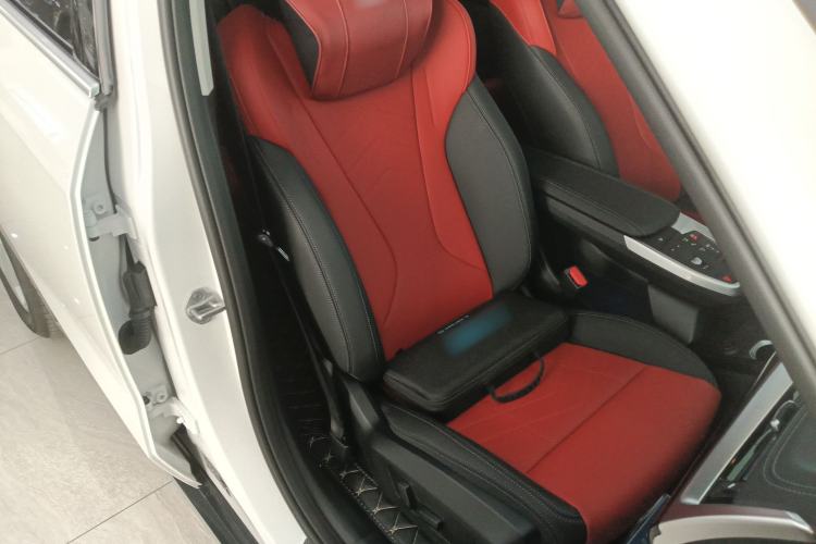 Used BMW iX1 2025 eDrive25L X Design Package Right Front Seat