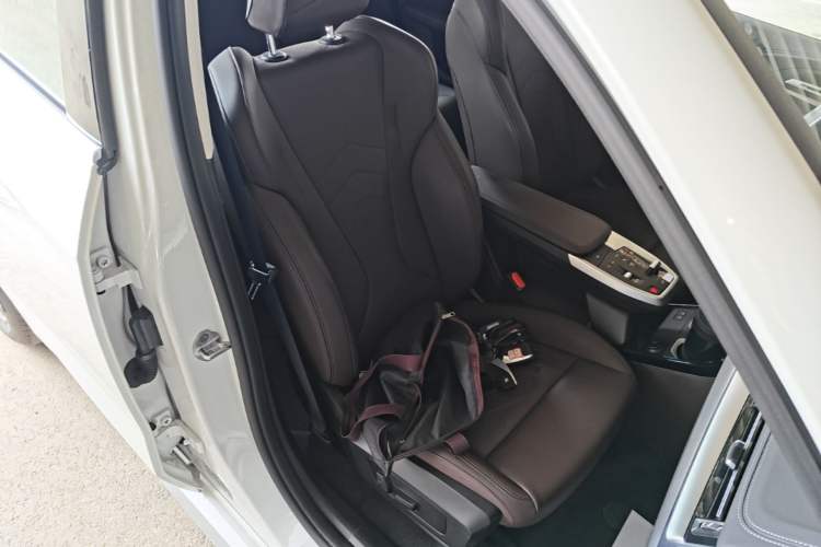 Used BMW iX1 2025 eDrive25L M Sport Package Right Front Seat