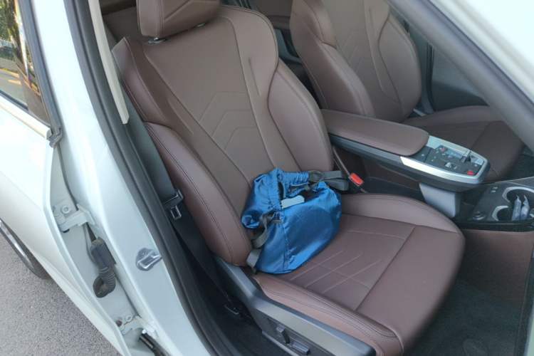 Used BMW iX1 2025 eDrive25L X Design Package Right Front Seat