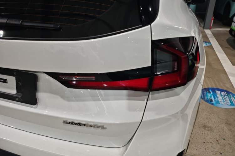 Used BMW iX1 2025 eDrive25L X Design Package Right Rear Taillight