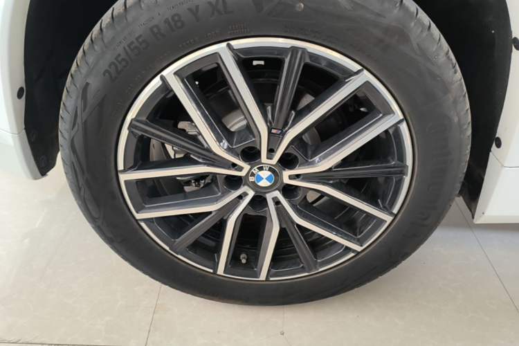 Used BMW iX1 2025 eDrive25L M Sport Package Right Rear Wheel Hub
