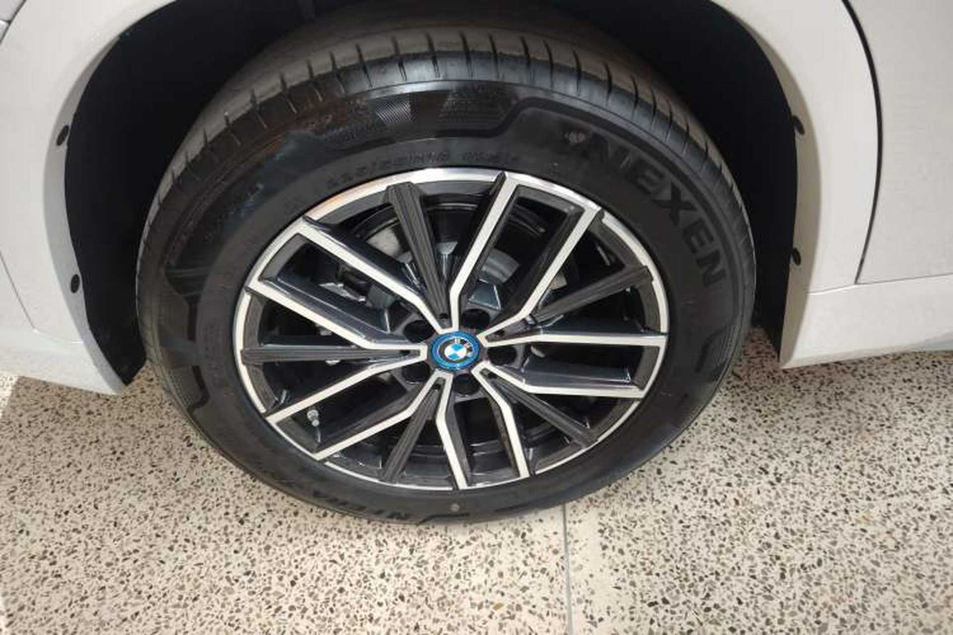 Used BMW iX1 2025 eDrive25L M Sport Package Right Rear Wheel Hub