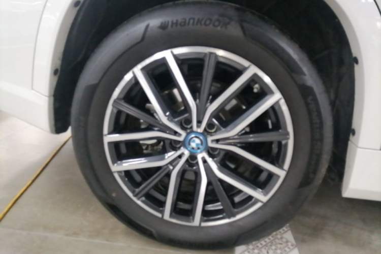 Used BMW iX1 2025 eDrive25L M Sport Package Right Rear Wheel Hub