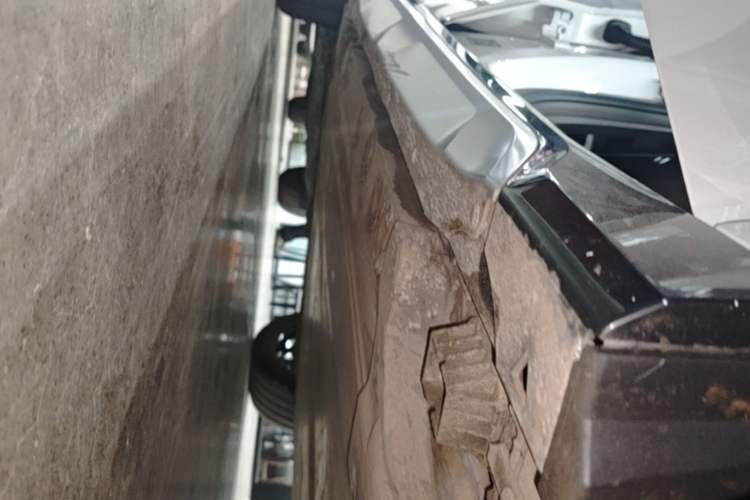 Used BMW iX1 2025 xDrive30L X Design Package Right Side Sill
