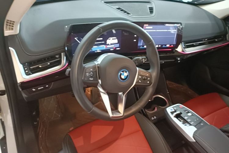 Used BMW iX1 2025 eDrive25L X Design Package Steering Wheel