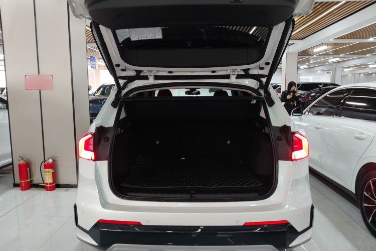 Used BMW iX1 2025 eDrive25L X Design Package Trunk