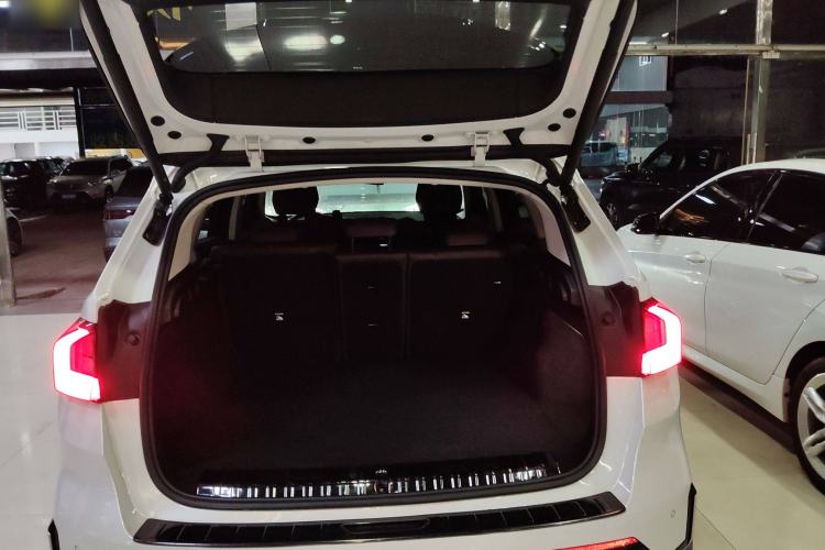Used BMW iX1 2025 eDrive25L M Sport Package Trunk