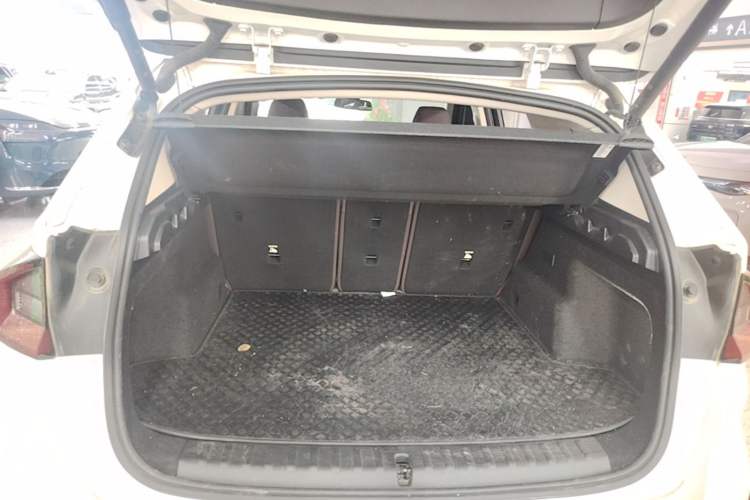 Used BMW iX1 2025 eDrive25L X Design Package Trunk